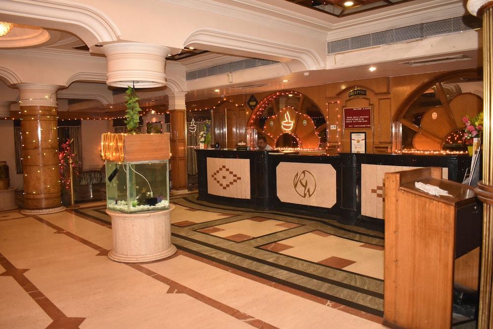 Hotel Royal Highness Ahmedabad Exterior foto